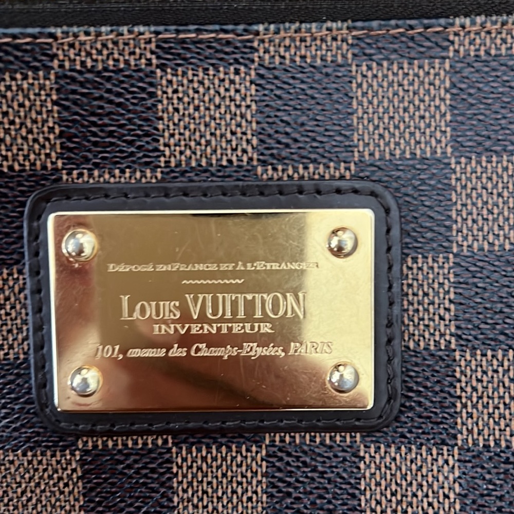 Authentic Louis Vuitton Eva Damier Ebene Sophie Clutch - Picture 3 of 15